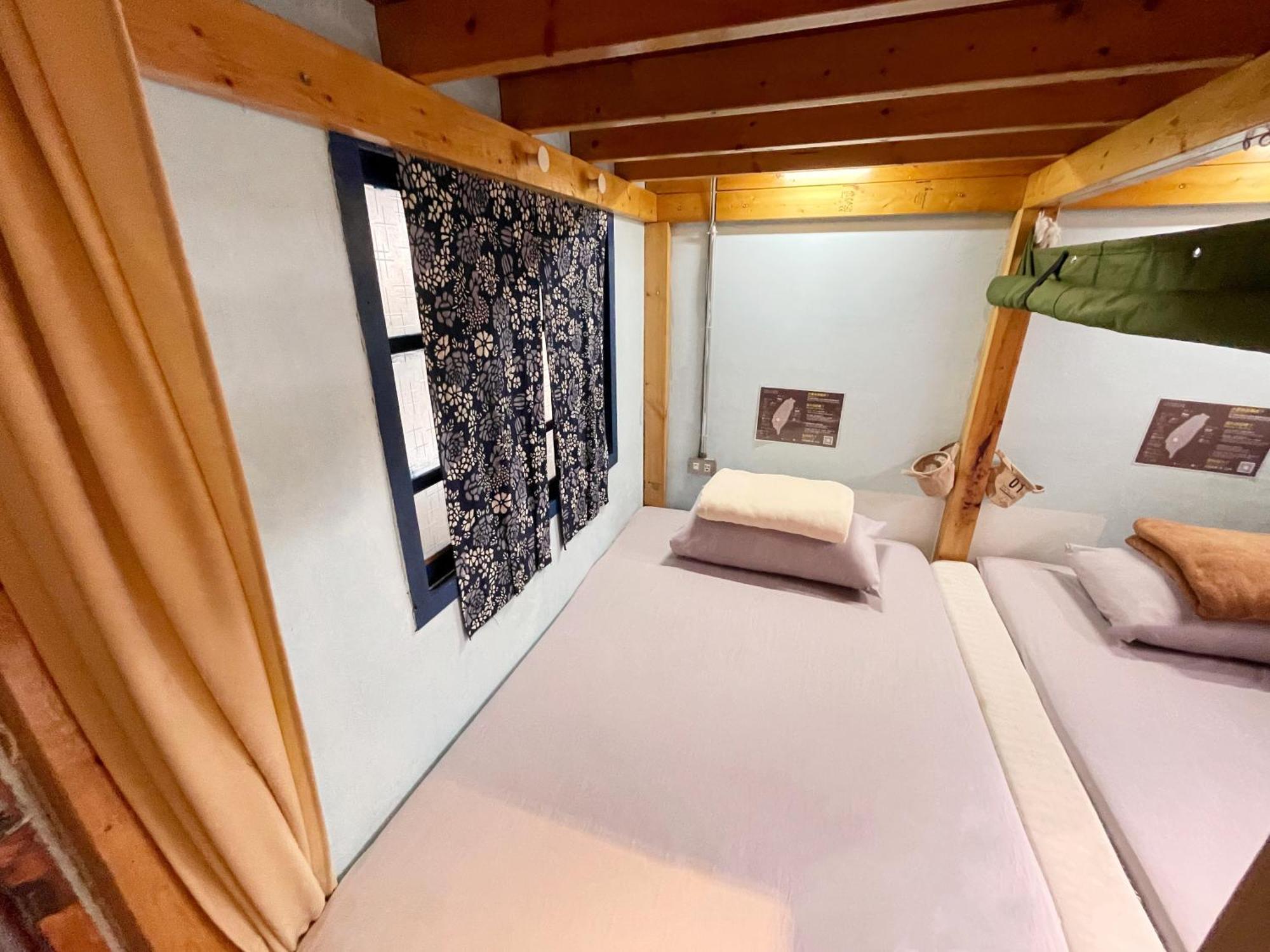 Fuqi Hostel - Heping Tainan Bagian luar foto
