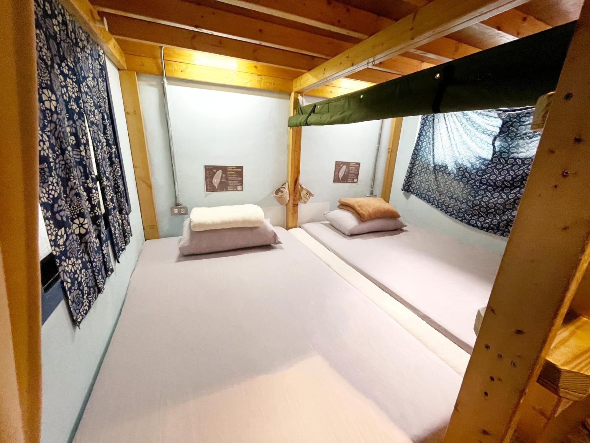 Fuqi Hostel - Heping Tainan Bagian luar foto