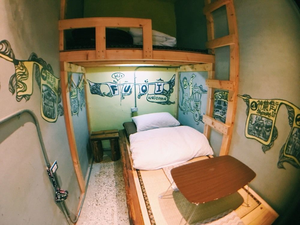 Fuqi Hostel - Heping Tainan Bagian luar foto